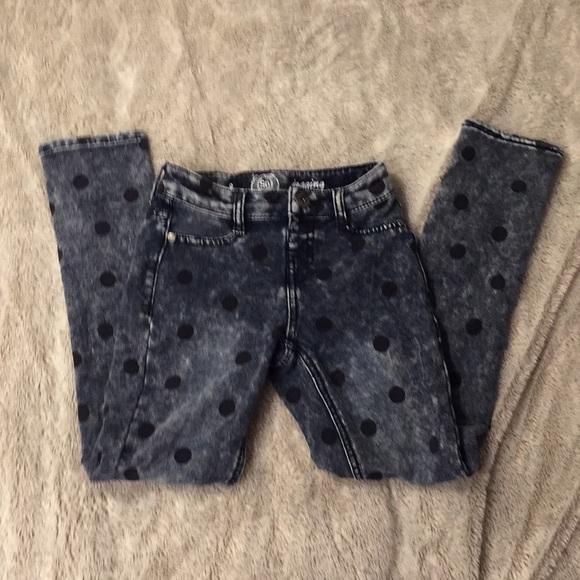 Two pairs of pants - Picture 3 of 5